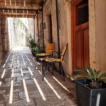 Apartment Old Town Philosopher's Abode Korčula