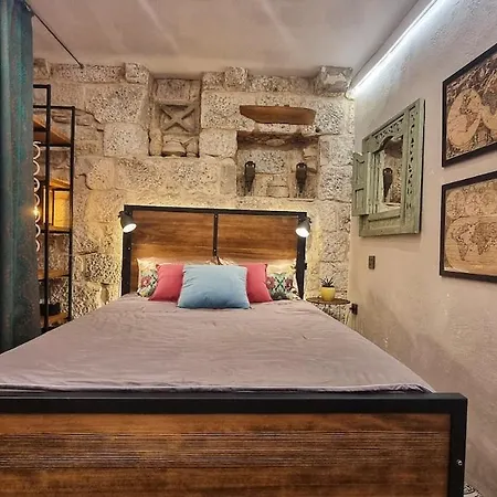 Old Town Philosopher's Abode