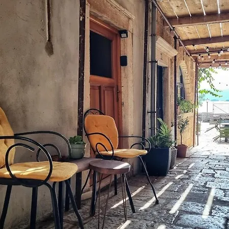 Old Town Philosopher's Abode شقة *